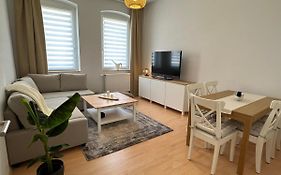 Große Ferienwohnung für Gruppen und Familien bis 8 Personen mit Balkon